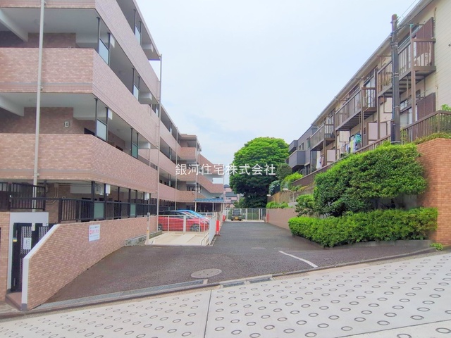 G00377187 神奈川県横浜市鶴見区岸谷３丁目 中古マンション 3180万円 専有面積55.97m² (約16.93坪) 間取り２ＬＤＫ 所在階4階 築年月1995年01月(築30年)【外観7】