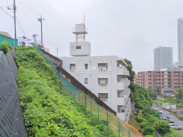 G00377188 神奈川県横浜市港南区港南１丁目 中古マンション 3380万円 専有面積54.08m² (約16.35坪) 間取り２ＬＤＫ 所在階5階 築年月1987年08月(築37年)【外観10】