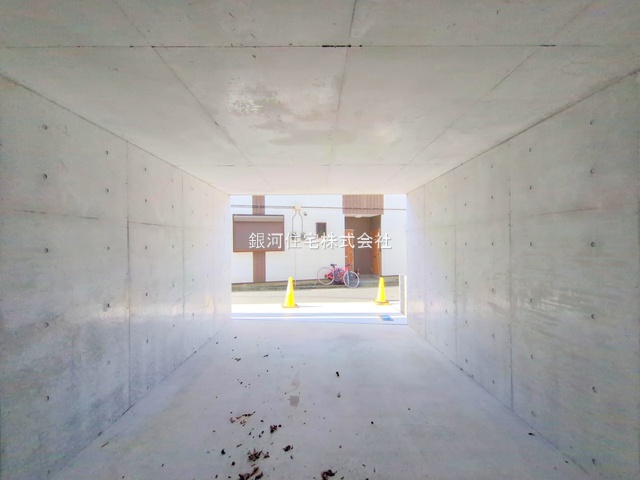 G00377462 神奈川県横浜市港南区港南１丁目 新築一戸建て 4580万円 土地面積73.33m² (約22.18坪) 建物面積77.62m² (約23.48坪) 間取り２ＳＬＤＫ 築年月2025年09月(築１年以内)【外観18】