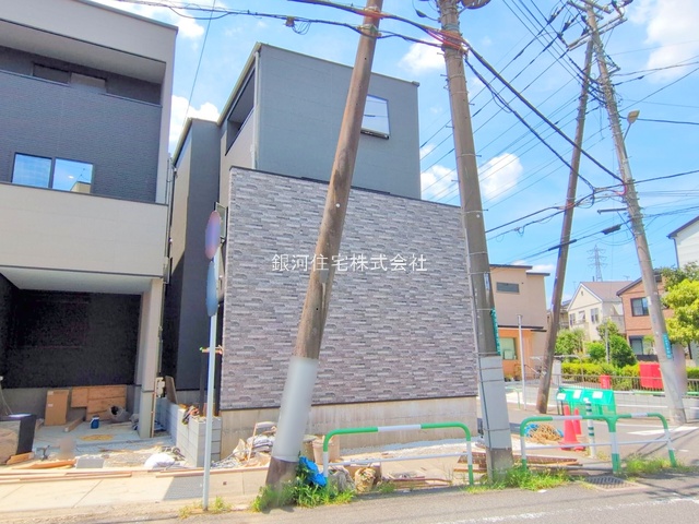 G00377719 埼玉県さいたま市浦和区本太５丁目 新築一戸建て 6980万円 土地面積80.24m² (約24.27坪) 建物面積125.73m² (約38.03坪) 間取り２ＳＬＤＫ 築年月2025年08月【外観6】