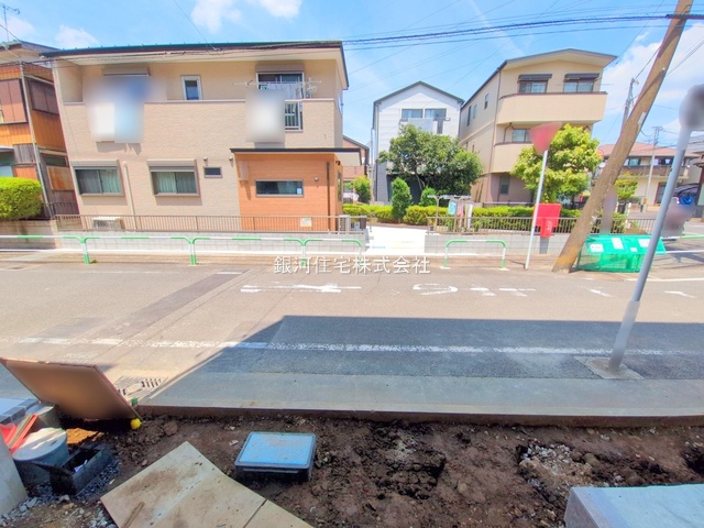 G00377719 埼玉県さいたま市浦和区本太５丁目 新築一戸建て 6980万円 土地面積80.24m² (約24.27坪) 建物面積125.73m² (約38.03坪) 間取り２ＳＬＤＫ 築年月2025年08月【外観10】