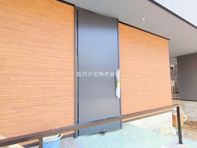 G00377719 埼玉県さいたま市浦和区本太５丁目 新築一戸建て 6980万円 土地面積80.24m² (約24.27坪) 建物面積125.73m² (約38.03坪) 間取り２ＳＬＤＫ 築年月2025年08月【外観13】