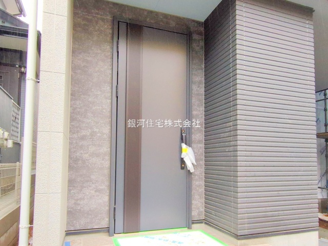 G00377720 埼玉県さいたま市浦和区本太５丁目 新築一戸建て 6580万円 土地面積76.13m² (約23.02坪) 建物面積113.59m² (約34.36坪) 間取り２ＳＬＤＫ 築年月2025年07月(築１年以内)【外観10】