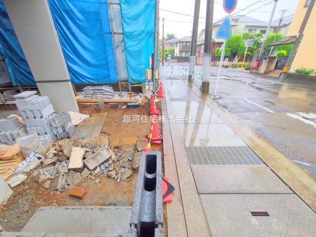 G00377720 埼玉県さいたま市浦和区本太５丁目 新築一戸建て 6580万円 土地面積76.13m² (約23.02坪) 建物面積113.59m² (約34.36坪) 間取り２ＳＬＤＫ 築年月2025年07月(築１年以内)【外観14】