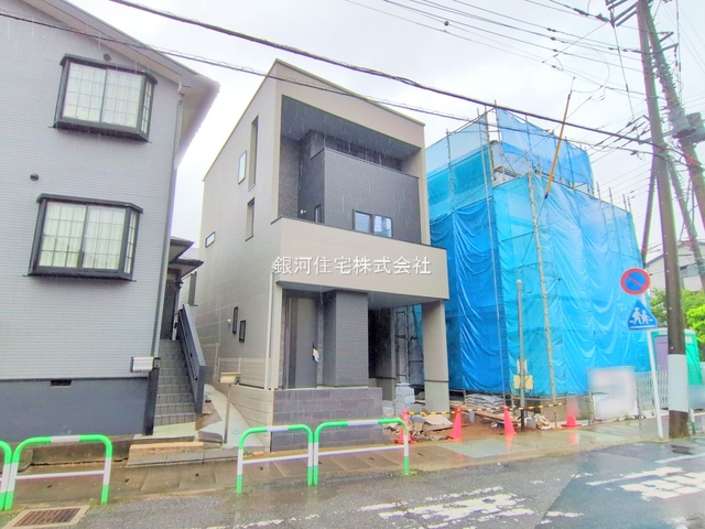 G00377720 埼玉県さいたま市浦和区本太５丁目 新築一戸建て 6580万円 土地面積76.13m² (約23.02坪) 建物面積113.59m² (約34.36坪) 間取り２ＳＬＤＫ 築年月2025年07月(築１年以内)【外観17】