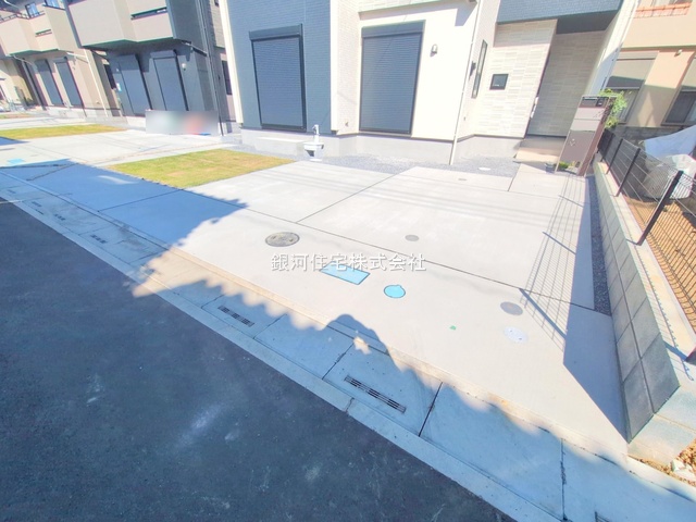 G00380178 埼玉県上尾市二ツ宮 新築一戸建て 4198万円 土地面積145.91m² (約44.13坪) 建物面積100.55m² (約30.41坪) 間取り４ＬＤＫ 築年月2025年10月(築１年以内)【外観12】