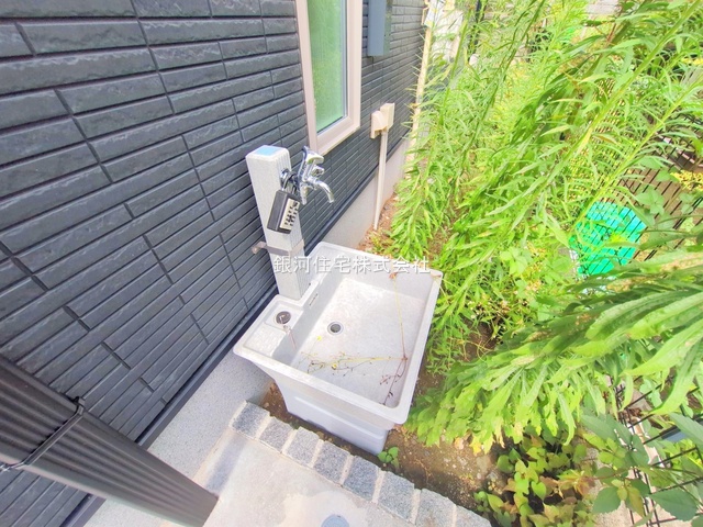 G00381461 東京都町田市小川１丁目 中古一戸建て 6580万円 土地面積214.45m² (約64.87坪) 建物面積93.94m² (約28.41坪) 間取り３ＬＤＫ 築年月2024年09月(築1年)【外観6】