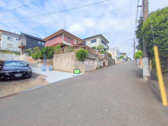 G00381461 東京都町田市小川１丁目 中古一戸建て 6580万円 土地面積214.45m² (約64.87坪) 建物面積93.94m² (約28.41坪) 間取り３ＬＤＫ 築年月2024年09月(築1年)【外観13】