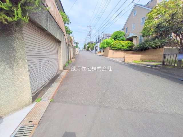 G00381461 東京都町田市小川１丁目 中古一戸建て 6580万円 土地面積214.45m² (約64.87坪) 建物面積93.94m² (約28.41坪) 間取り３ＬＤＫ 築年月2024年09月(築1年)【外観15】