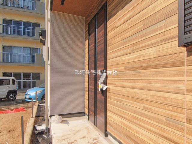 G00381874 神奈川県厚木市妻田南１丁目 新築一戸建て 4580万円 土地面積125.81m² (約38.05坪) 建物面積106.39m² (約32.18坪) 間取り４ＬＤＫ 築年月2026年01月(築１年以内)【外観7】