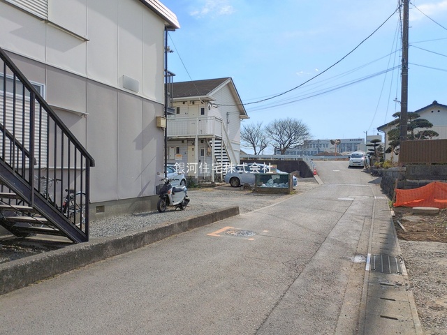 G00381874 神奈川県厚木市妻田南１丁目 新築一戸建て 4580万円 土地面積125.81m² (約38.05坪) 建物面積106.39m² (約32.18坪) 間取り４ＬＤＫ 築年月2026年01月(築１年以内)【外観8】