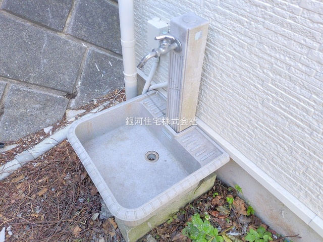 G00382057 神奈川県横浜市栄区公田町 中古一戸建て 2699万円 土地面積177.67m² (約53.74坪) 建物面積92.74m² (約28.05坪) 間取り４ＬＤＫ 築年月1999年09月(築26年)【外観9】