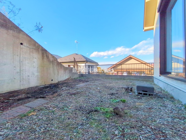 G00382057 神奈川県横浜市栄区公田町 中古一戸建て 2699万円 土地面積177.67m² (約53.74坪) 建物面積92.74m² (約28.05坪) 間取り４ＬＤＫ 築年月1999年09月(築26年)【外観11】