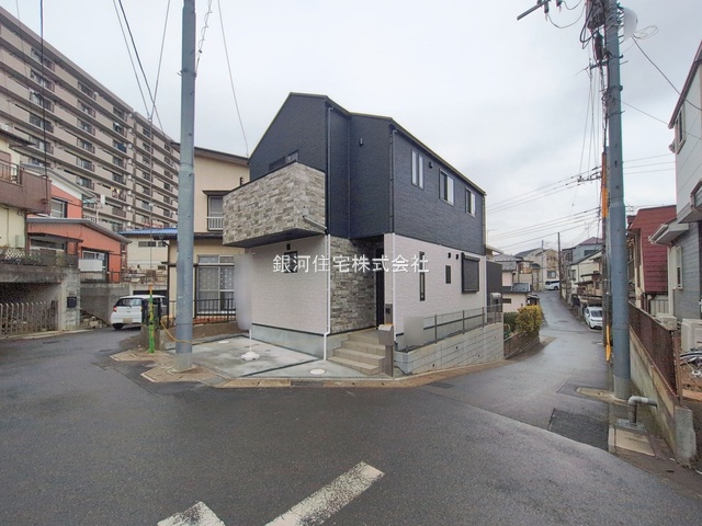 G00383313 千葉県柏市青葉台２丁目 新築一戸建て 2799万円 土地面積69.41m² (約20.99坪) 建物面積77.94m² (約23.57坪) 間取り３ＬＤＫ 築年月2025年12月(築１年以内)【外観3】