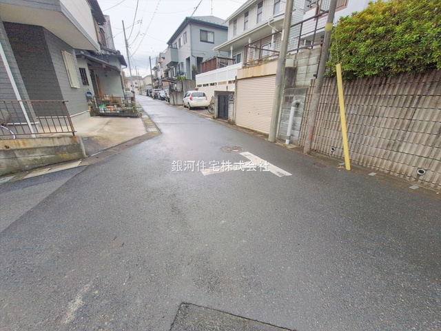 G00383313 千葉県柏市青葉台２丁目 新築一戸建て 2799万円 土地面積69.41m² (約20.99坪) 建物面積77.94m² (約23.57坪) 間取り３ＬＤＫ 築年月2025年12月(築１年以内)【外観5】