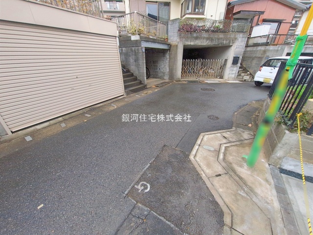 G00383313 千葉県柏市青葉台２丁目 新築一戸建て 2799万円 土地面積69.41m² (約20.99坪) 建物面積77.94m² (約23.57坪) 間取り３ＬＤＫ 築年月2025年12月(築１年以内)【外観7】