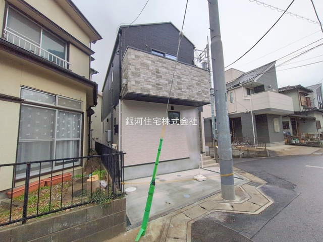 G00383313 千葉県柏市青葉台２丁目 新築一戸建て 2799万円 土地面積69.41m² (約20.99坪) 建物面積77.94m² (約23.57坪) 間取り３ＬＤＫ 築年月2025年12月(築１年以内)【外観9】