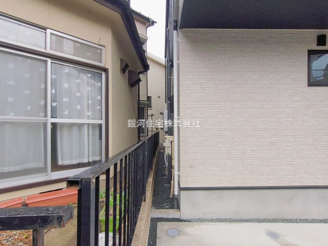 G00383313 千葉県柏市青葉台２丁目 新築一戸建て 2799万円 土地面積69.41m² (約20.99坪) 建物面積77.94m² (約23.57坪) 間取り３ＬＤＫ 築年月2025年12月(築１年以内)【外観11】