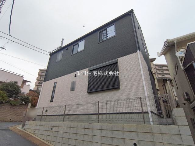 G00383313 千葉県柏市青葉台２丁目 新築一戸建て 2799万円 土地面積69.41m² (約20.99坪) 建物面積77.94m² (約23.57坪) 間取り３ＬＤＫ 築年月2025年12月(築１年以内)【外観18】