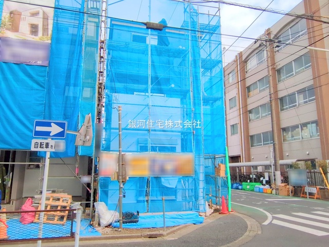 G00383586 埼玉県蕨市塚越５丁目 新築一戸建て 5280万円 土地面積73.54m² (約22.24坪) 建物面積105.30m² (約31.85坪) 間取り３ＳＬＤＫ 築年月2026年01月【外観2】