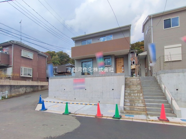 G00384446 東京都八王子市中山 新築一戸建て 3480万円 土地面積135.53m² (約40.99坪) 建物面積98.05m² (約29.66坪) 間取り３ＬＤＫ 築年月2025年12月