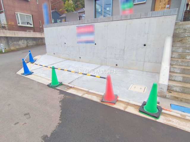 G00384446 東京都八王子市中山 新築一戸建て 3480万円 土地面積135.53m² (約40.99坪) 建物面積98.05m² (約29.66坪) 間取り３ＬＤＫ 築年月2025年12月【外観5】