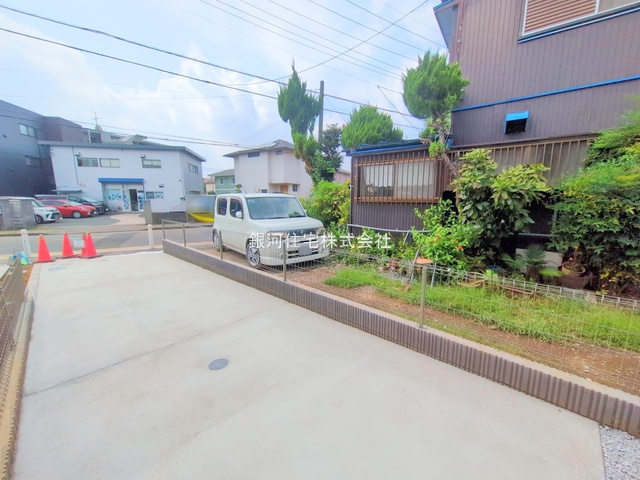 G00384458 埼玉県川口市上青木１丁目 新築一戸建て 4090万円 土地面積106.49m² (約32.21坪) 建物面積79.70m² (約24.10坪) 間取り３ＬＤＫ 築年月2025年10月(築１年以内)【外観9】