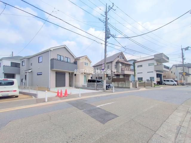 G00384458 埼玉県川口市上青木１丁目 新築一戸建て 4090万円 土地面積106.49m² (約32.21坪) 建物面積79.70m² (約24.10坪) 間取り３ＬＤＫ 築年月2025年10月(築１年以内)【外観13】