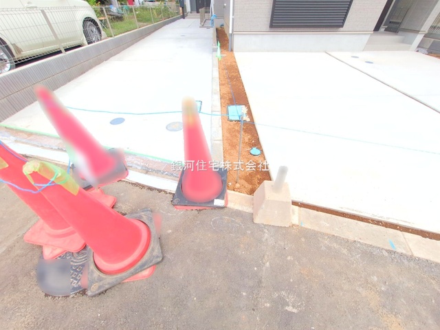 G00384458 埼玉県川口市上青木１丁目 新築一戸建て 4090万円 土地面積106.49m² (約32.21坪) 建物面積79.70m² (約24.10坪) 間取り３ＬＤＫ 築年月2025年10月(築１年以内)【外観16】