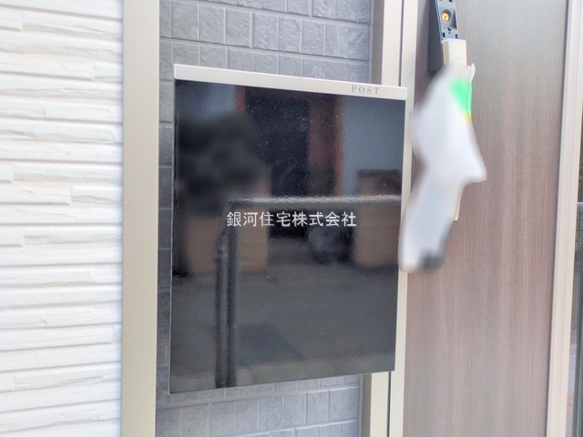 G00384465 埼玉県新座市野火止５丁目 新築一戸建て 3290万円 土地面積89.52m² (約27.07坪) 建物面積71.21m² (約21.54坪) 間取り３ＬＤＫ 築年月2025年10月(築１年以内)【外観4】