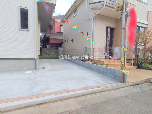 G00384465 埼玉県新座市野火止５丁目 新築一戸建て 3290万円 土地面積89.52m² (約27.07坪) 建物面積71.21m² (約21.54坪) 間取り３ＬＤＫ 築年月2025年10月(築１年以内)【外観10】