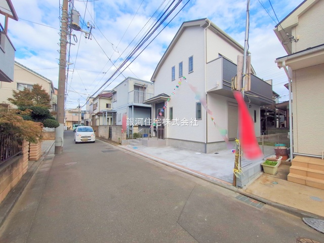 G00384465 埼玉県新座市野火止５丁目 新築一戸建て 3290万円 土地面積89.52m² (約27.07坪) 建物面積71.21m² (約21.54坪) 間取り３ＬＤＫ 築年月2025年10月(築１年以内)【外観16】