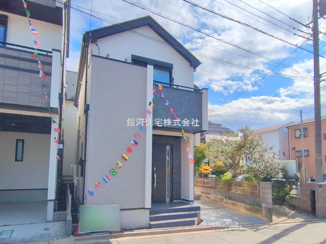 G00384468 埼玉県さいたま市浦和区領家６丁目 新築一戸建て 6690万円 土地面積79.90m² (約24.16坪) 建物面積91.81m² (約27.77坪) 間取り３ＳＬＤＫ 築年月2025年10月(築１年以内)【外観13】