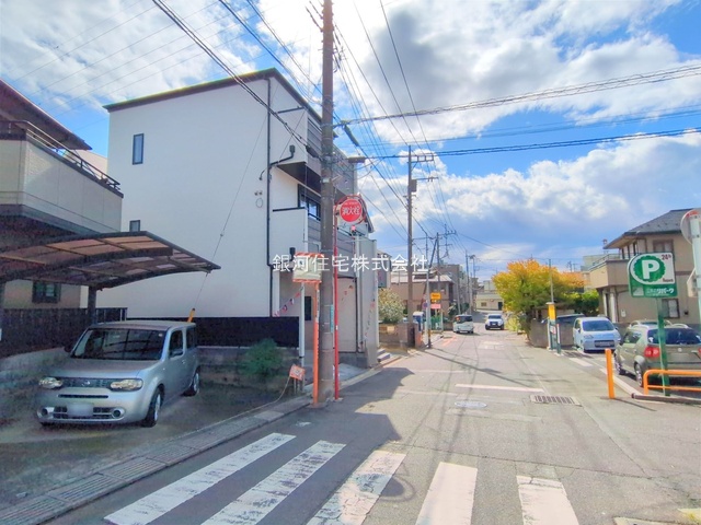 G00384468 埼玉県さいたま市浦和区領家６丁目 新築一戸建て 6690万円 土地面積79.90m² (約24.16坪) 建物面積91.81m² (約27.77坪) 間取り３ＳＬＤＫ 築年月2025年10月(築１年以内)【外観15】