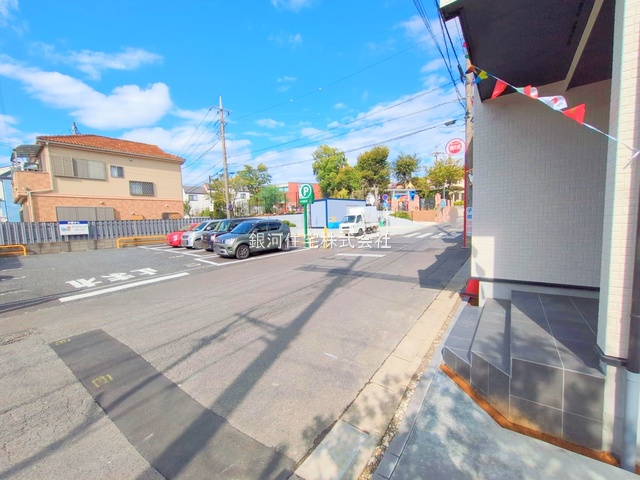 G00384468 埼玉県さいたま市浦和区領家６丁目 新築一戸建て 6690万円 土地面積79.90m² (約24.16坪) 建物面積91.81m² (約27.77坪) 間取り３ＳＬＤＫ 築年月2025年10月(築１年以内)【外観16】