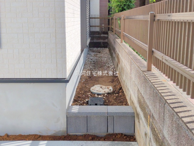 G00384468 埼玉県さいたま市浦和区領家６丁目 新築一戸建て 6690万円 土地面積79.90m² (約24.16坪) 建物面積91.81m² (約27.77坪) 間取り３ＳＬＤＫ 築年月2025年10月(築１年以内)【外観17】