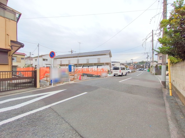 G00384475 神奈川県横浜市金沢区六浦東２丁目 新築一戸建て 4780万円 土地面積116.08m² (約35.11坪) 建物面積89.42m² (約27.04坪) 間取り３ＬＤＫ 築年月2026年01月【外観6】