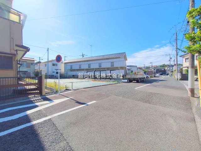 G00384475 神奈川県横浜市金沢区六浦東２丁目 新築一戸建て 4780万円 土地面積116.08m² (約35.11坪) 建物面積89.42m² (約27.04坪) 間取り３ＬＤＫ 築年月2026年01月【外観9】