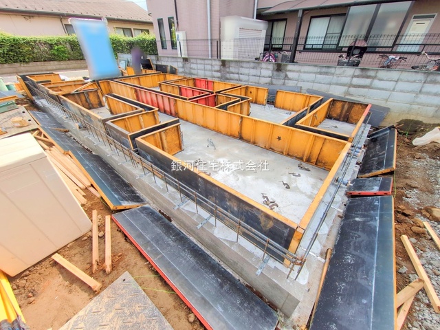 G00384478 埼玉県戸田市笹目３丁目 新築一戸建て 4790万円 土地面積105.37m² (約31.87坪) 建物面積83.22m² (約25.17坪) 間取り３ＬＤＫ 築年月2026年01月【外観4】