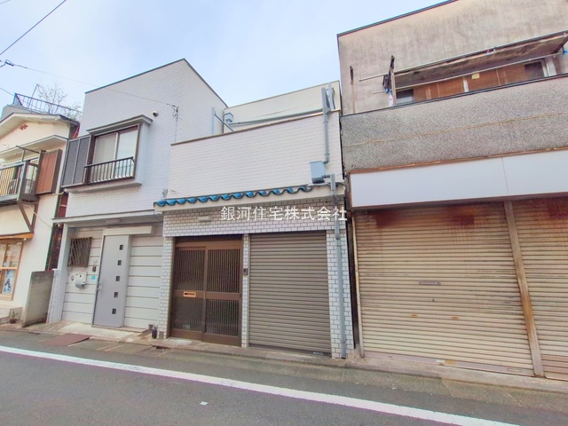 G00384489 東京都世田谷区若林３丁目 中古一戸建て 6980万円 土地面積56.55m² (約17.10坪) 建物面積91.39m² (約27.64坪) 間取り３ＬＫ 築年月1960年01月(築65年)