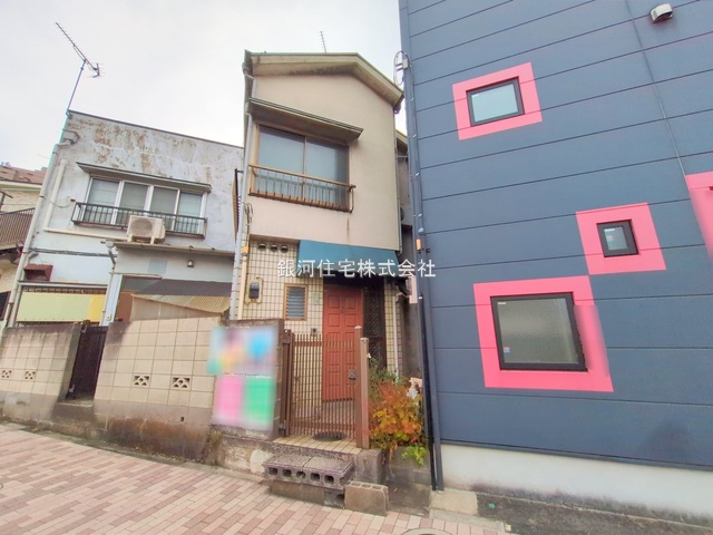 G00384489 東京都世田谷区若林３丁目 中古一戸建て 6980万円 土地面積56.55m² (約17.10坪) 建物面積91.39m² (約27.64坪) 間取り３ＬＫ 築年月1960年01月(築65年)【外観2】