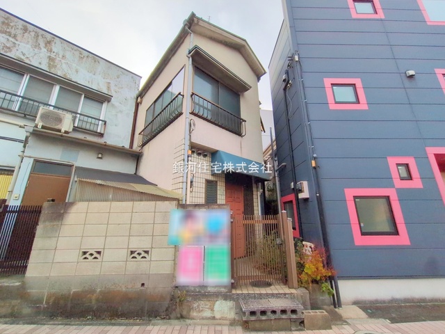 G00384489 東京都世田谷区若林３丁目 中古一戸建て 6980万円 土地面積56.55m² (約17.10坪) 建物面積91.39m² (約27.64坪) 間取り３ＬＫ 築年月1960年01月(築65年)【外観8】