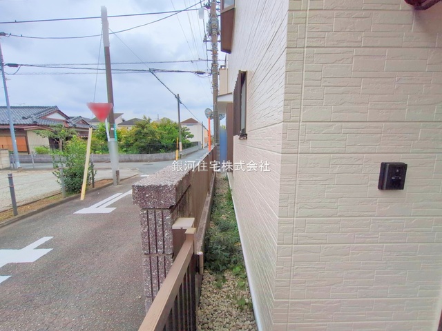 G00384508 神奈川県相模原市南区御園４丁目 中古一戸建て 2699万円 土地面積82.51m² (約24.95坪) 建物面積80.96m² (約24.49坪) 間取り３ＬＤＫ 築年月1993年11月(築32年)【外観16】