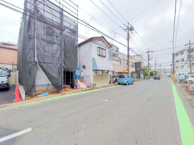 G00384516 埼玉県川口市大字安行領根岸 新築一戸建て 3499万円 土地面積93.70m² (約28.34坪) 建物面積93.57m² (約28.30坪) 間取り３ＬＤＫ 築年月2025年11月(築１年以内)【外観6】