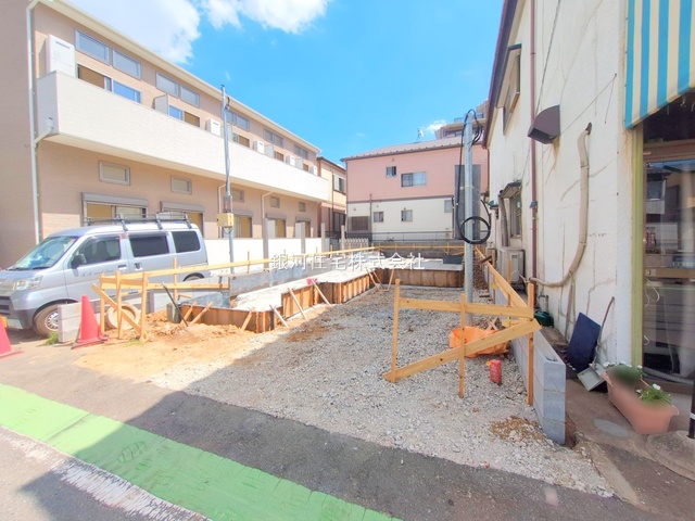 G00384516 埼玉県川口市大字安行領根岸 新築一戸建て 3499万円 土地面積93.70m² (約28.34坪) 建物面積93.57m² (約28.30坪) 間取り３ＬＤＫ 築年月2025年11月(築１年以内)【外観10】