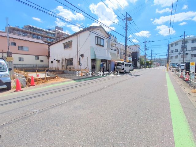 G00384516 埼玉県川口市大字安行領根岸 新築一戸建て 3499万円 土地面積93.70m² (約28.34坪) 建物面積93.57m² (約28.30坪) 間取り３ＬＤＫ 築年月2025年11月(築１年以内)【外観12】