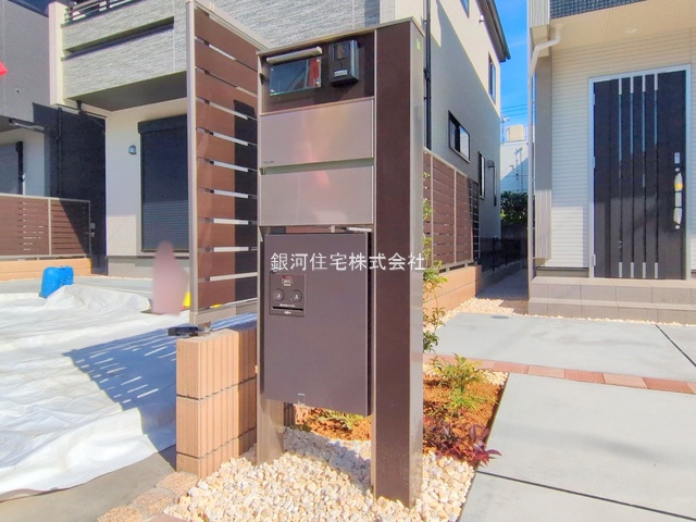 G00384540 東京都東久留米市八幡町２丁目 新築一戸建て 4380万円 土地面積105.77m² (約31.99坪) 建物面積84.24m² (約25.48坪) 間取り３ＬＤＫ 築年月2025年10月(築１年以内)【外観17】