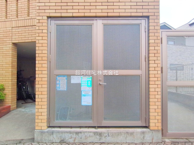 G00384552 神奈川県横浜市港北区大倉山３丁目 中古マンション 8680万円 専有面積86.90m² (約26.28坪) 間取り３ＬＤＫ 所在階3階 築年月2002年10月(築23年)【外観4】