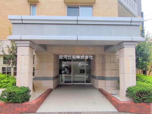 G00384552 神奈川県横浜市港北区大倉山３丁目 中古マンション 8680万円 専有面積86.90m² (約26.28坪) 間取り３ＬＤＫ 所在階3階 築年月2002年10月(築23年)【外観5】