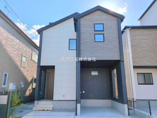 G00385507 埼玉県春日部市豊町４丁目 新築一戸建て 4190万円 土地面積110.54m² (約33.43坪) 建物面積103.71m² (約31.37坪) 間取り３ＬＤＫ 築年月2025年12月(築１年以内)【外観11】